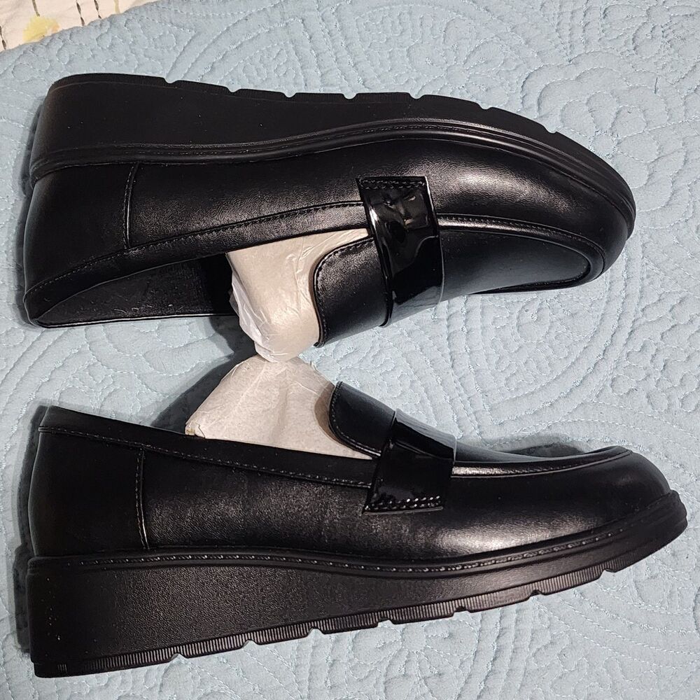 Easy Spirit Women’s Black Slip-On Loafer low wedge Faux Leather Cushioned 9 M - Picture 3 of 7